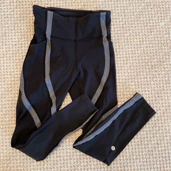 lululemon athletica Pants - Lululemon wild twist black and gray leggings size 4